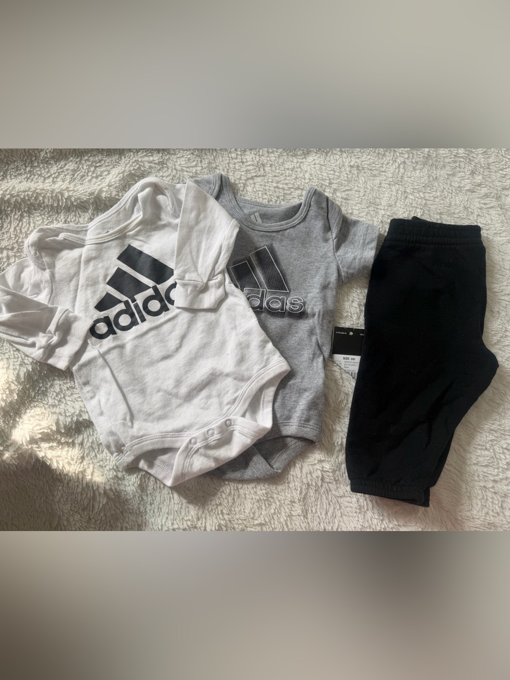 Adidas Logo Baby Boy 3 Piece Set Size 6 Months